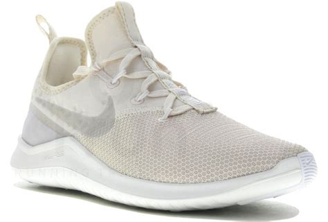 Nike Women's Free TR 8 (6, Champagne) 